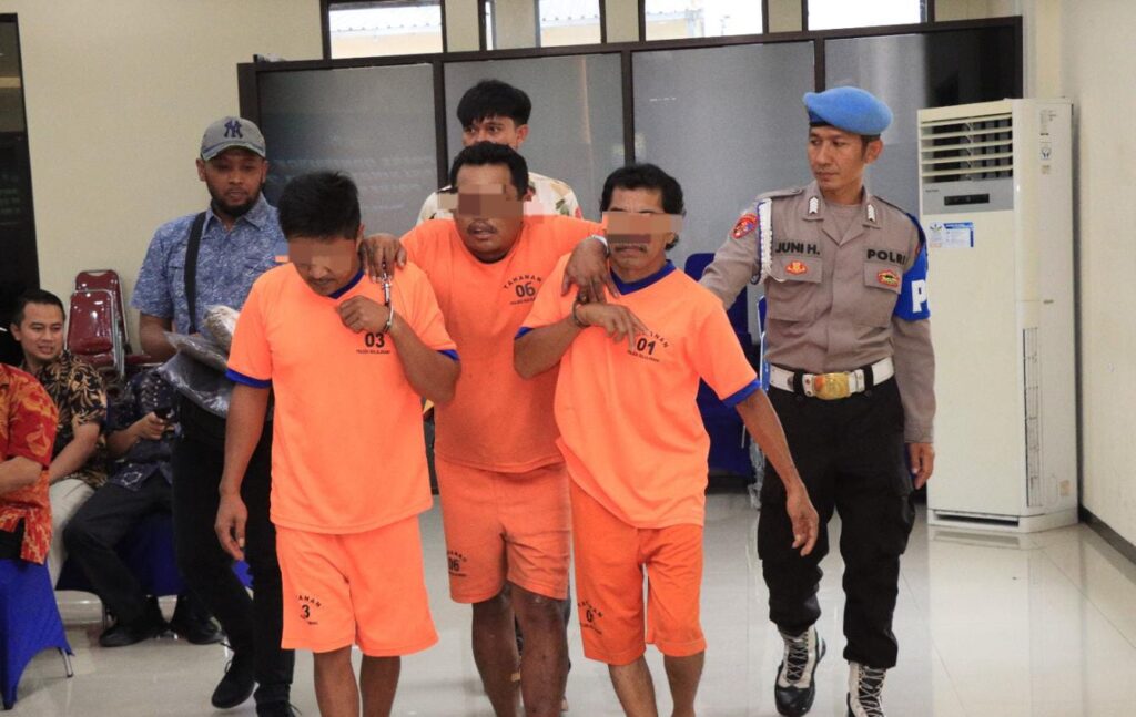 Aksi pencurian sepeda motor di kawasan Bululawang, Kabupaten Malang, berakhir dengan timah panas. Seorang pria berinisial TS (37), warga Kecamatan Tumpang, dilumpuhkan polisi setelah melawan saat ditangkap.