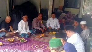 Hadir di Tengah Warga, Bhabinkamtibmas Polsek Jatiasih Hadiri Giat Haul dan Ruwahan Jelang Ramadhan