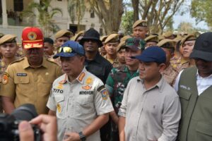Wagub Bersama Mendagri Aceh Tinjau Huntara Usai Apel Pemulangan Satgas