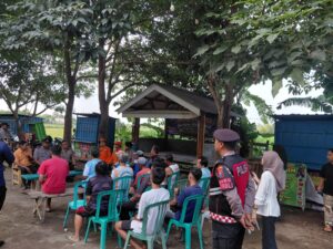 Polres Blitar Kota Sosialisasikan Pencegahan Karhutla di Desa Langon