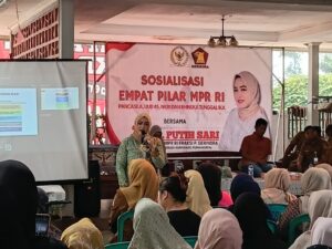 drg Putih Sari Sosialisasi 4 Pilar MPR RI Di Desa Sukaresmi Cikarang Selatan